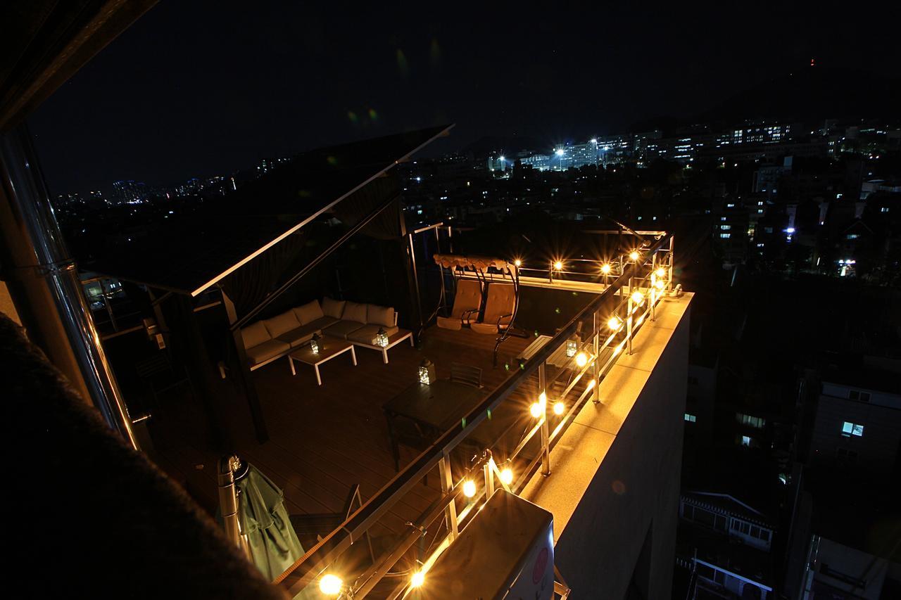 Roadhouse Hongdae Shinchon Hotel Seoul Exterior photo