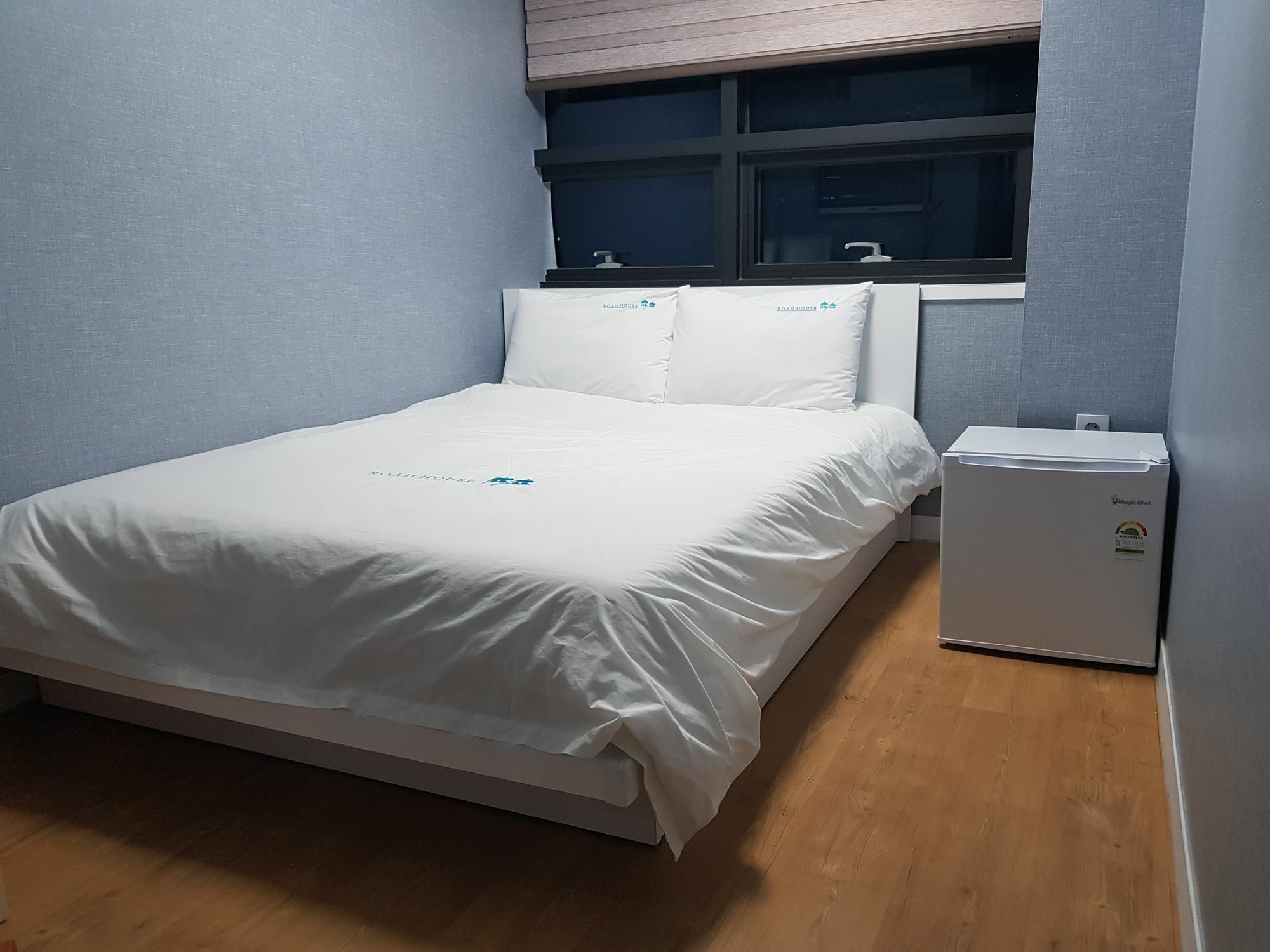 Roadhouse Hongdae Shinchon Hotel Seoul Exterior photo