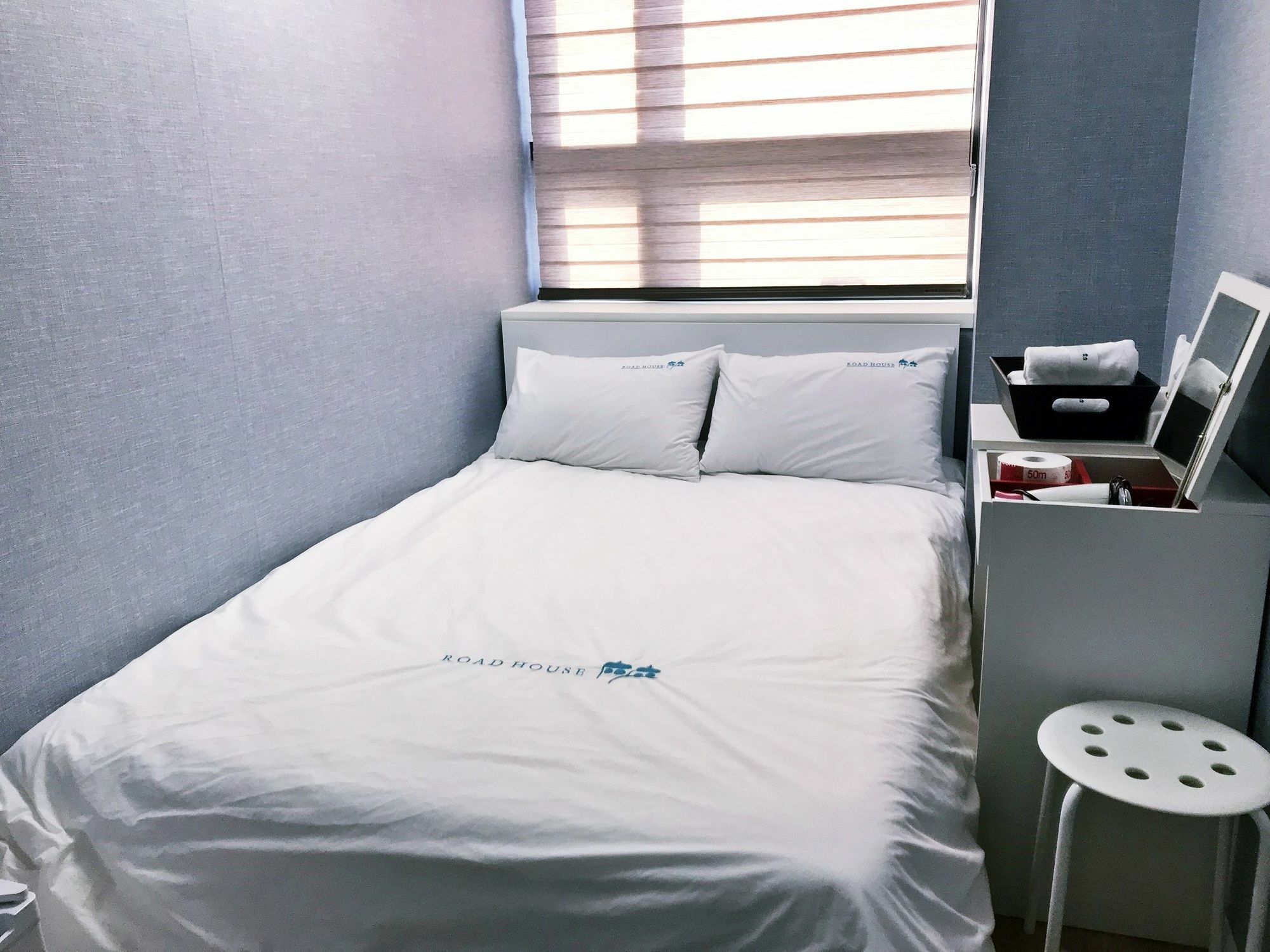 Roadhouse Hongdae Shinchon Hotel Seoul Exterior photo