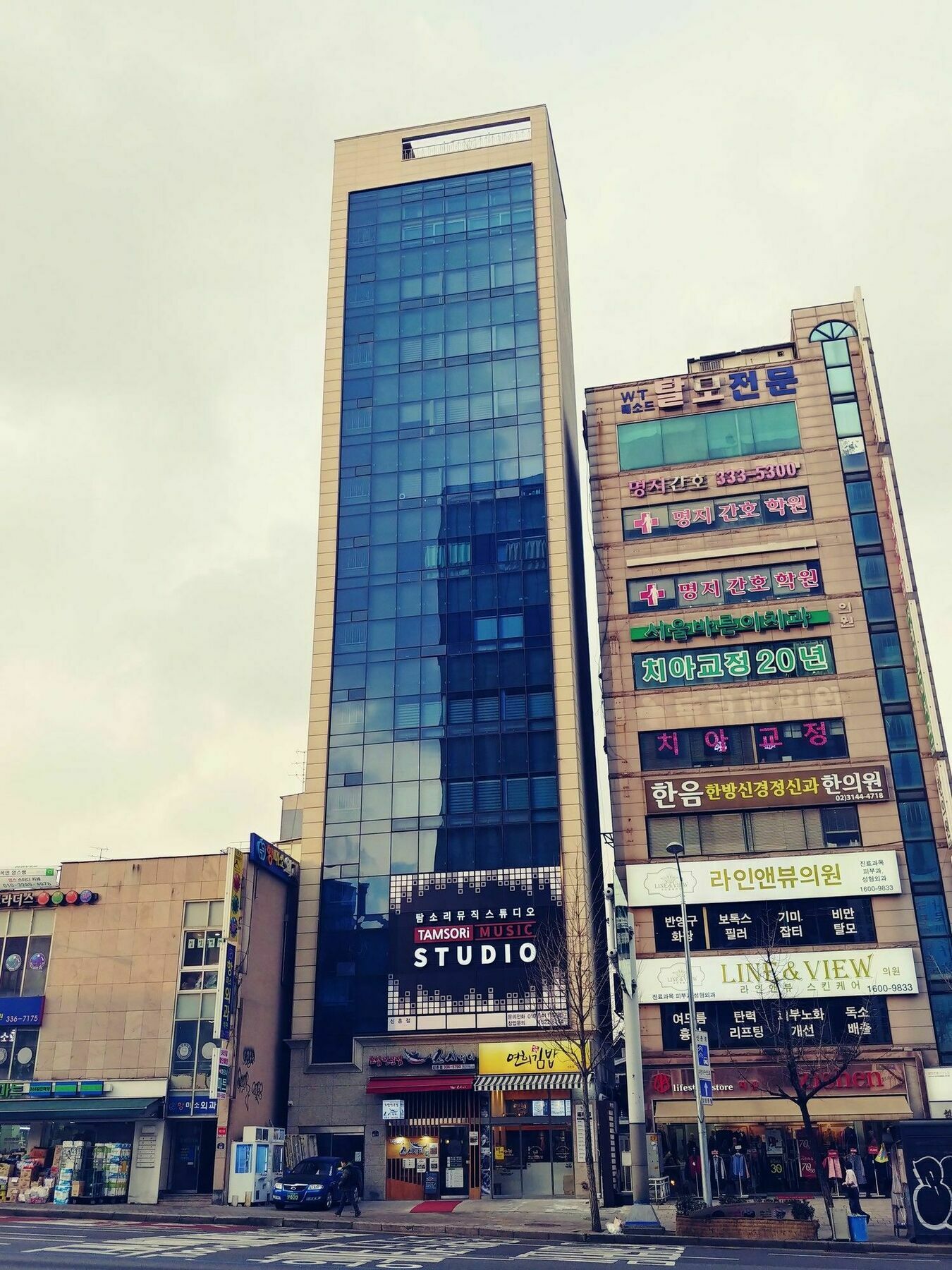 Roadhouse Hongdae Shinchon Hotel Seoul Exterior photo