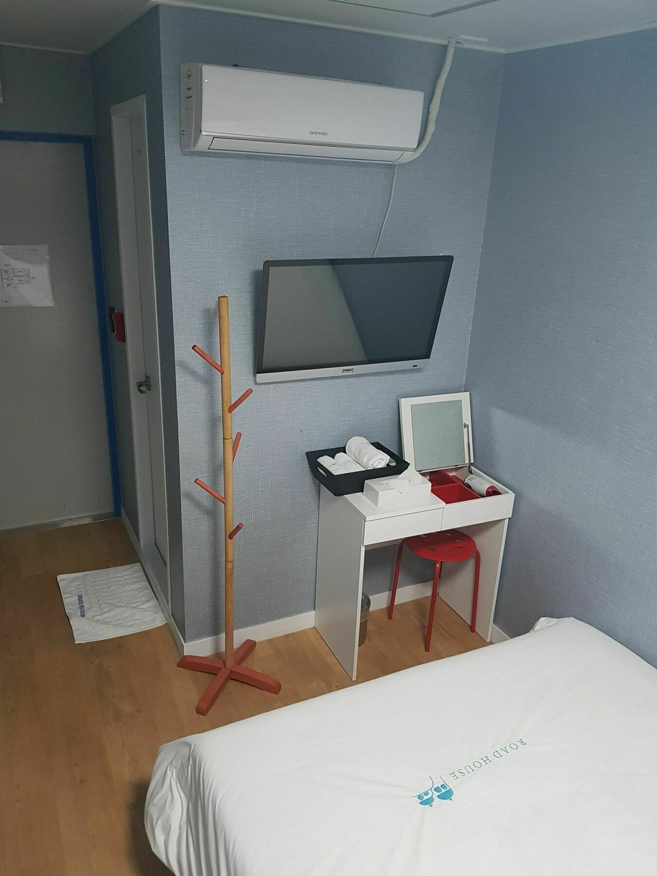 Roadhouse Hongdae Shinchon Hotel Seoul Exterior photo