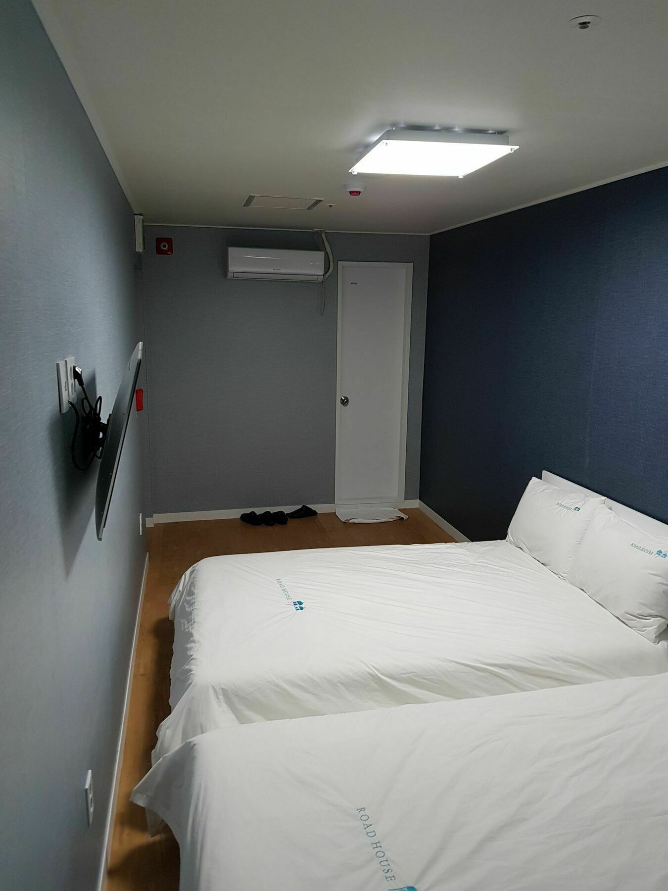 Roadhouse Hongdae Shinchon Hotel Seoul Exterior photo