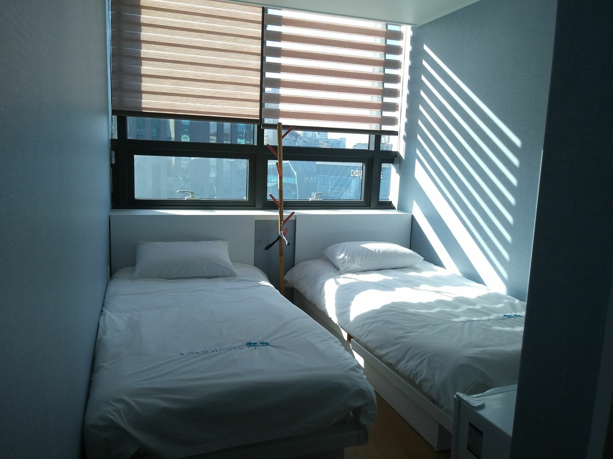 Roadhouse Hongdae Shinchon Hotel Seoul Exterior photo